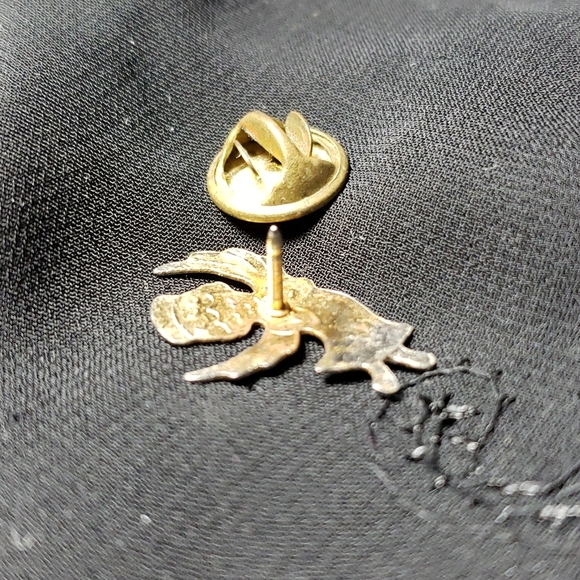 Angel Pin - Picture 2 of 3